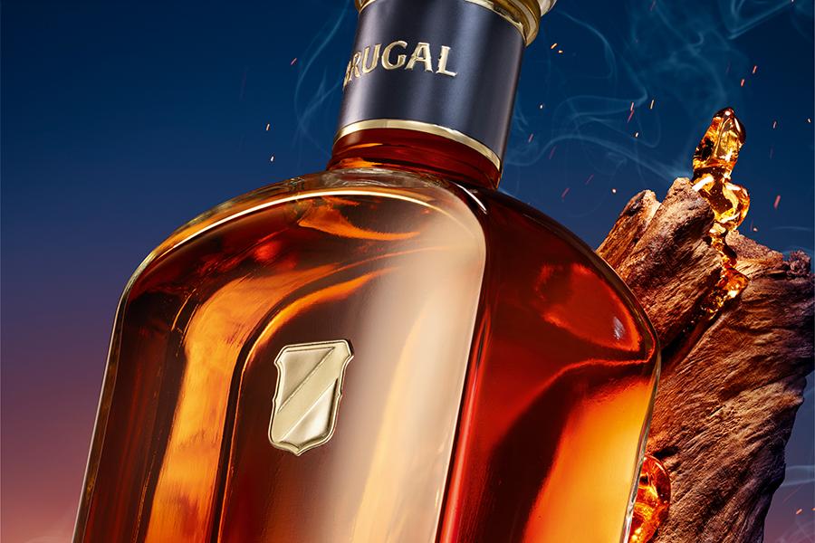 Maestro Rerserva bottle with wood and caramel pearls