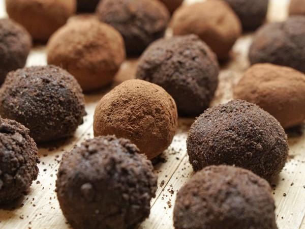 Chocolate truffles in rows